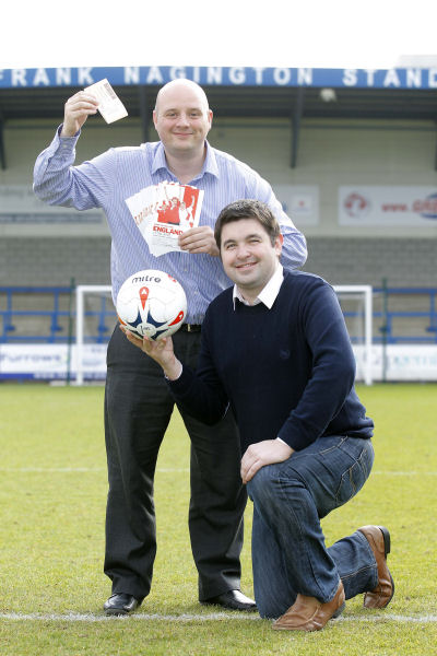 Lee Carter hands the free tickets over to Councillor Shaun Davies at the Buck’s Head.