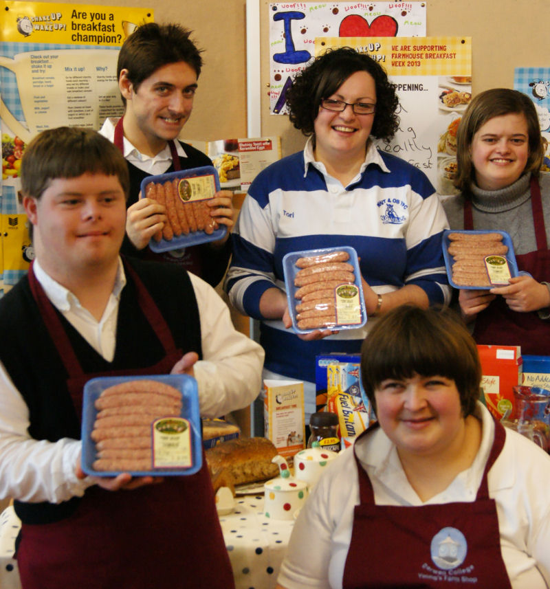 Derwen College students promote Derwen’s own brand of delicious sausages during Farmhouse Breakfast Week. Derwen College students promote Derwen’s own brand of delicious sausages during Farmhouse Breakfast Week.