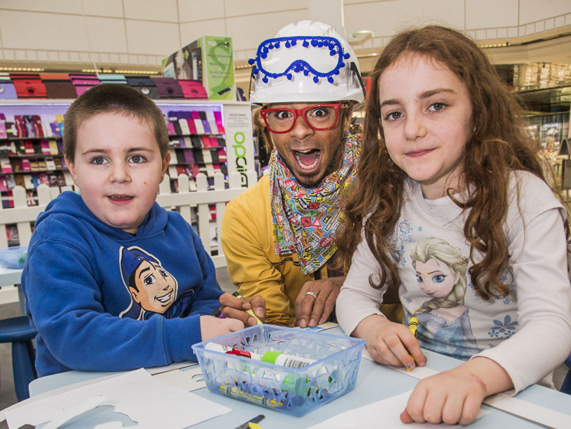 Bakehouse Factory’s Billy Brick entertains youngsters like brother and sister team Sophie, 7, and Alex Howat, 5