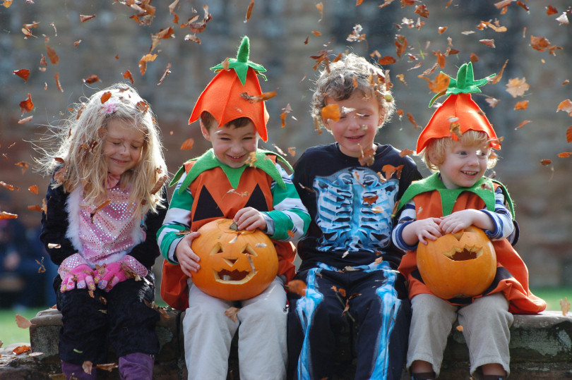 stokesay-castle-halloween
