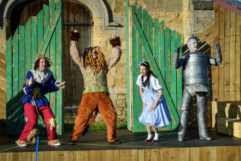 See the Wizard of Oz by the Immersion Theatre Company at Dearnford Lake