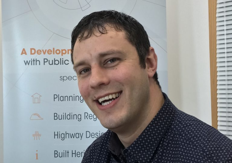 apT’s Team Manager Joe Strafford