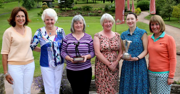 Carrie Lees (Competition Organiser & Ladies Vice Captain) Vivian Catterall (Vice President) Nett Winner Stepanie Overton, Joy Foster (Ladies Captain) Gross Winner and Ladies Club Champion Helen Fowler and Vanessa Statham (Comp Results).