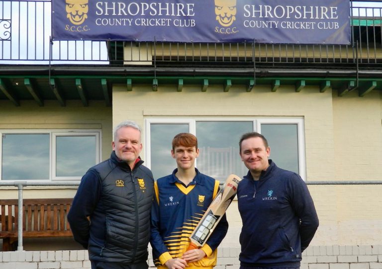 Ian Roe, left, the coach of Shropshire’s Academy team with Academy player Luke Thornton, wearing the kit sponsored by Wrekin College, and, right, Jonathan Mather, the director of cricket at Wrekin College