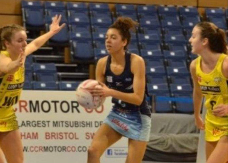 Halee Robinson pictured in the centre of the photo