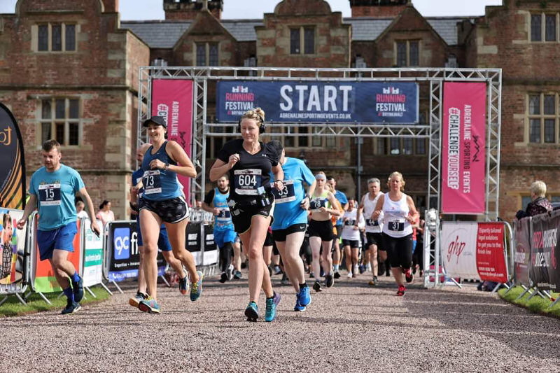 Runners enjoying last year's festival at Brynkinalt