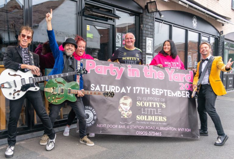 Al Rees, Ant Foote (both Dirty Rockin Scoundrels), Michelle Smith, Pete Gwilt, Sally Hall (all Next Door Bar) and Paul Wilcox (Dirty Rockin Scoundrels)