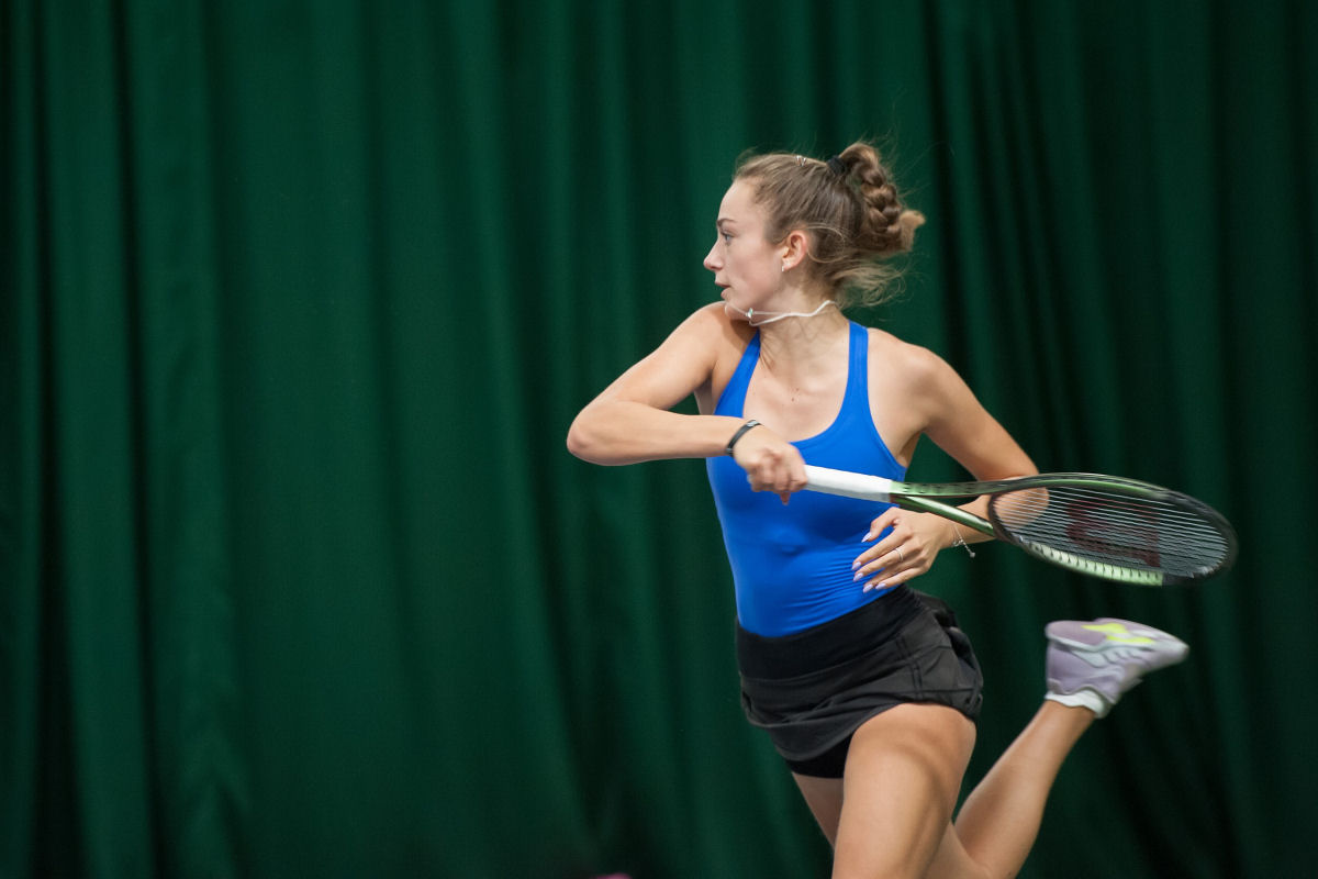 Isabelle Lacy, in action at The Shrewsbury Club last year, is one of the rising British stars playing in the Budgen W100 Shrewsbury tournament. Photo: Richard Dawson Photography