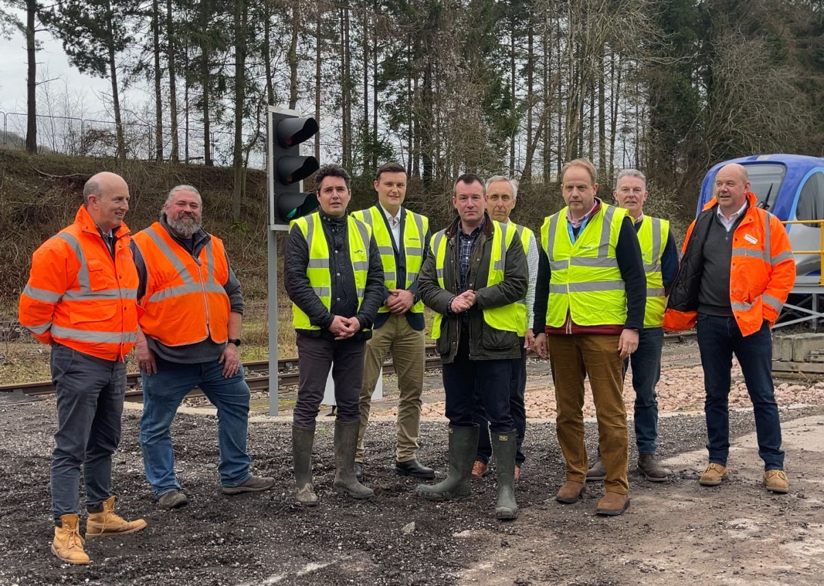 Rail Minister, Huw Merriman pictured with Stuart Anderson.