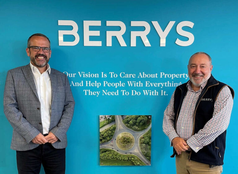 Stuart Thomas pictured with Matt Anwyl