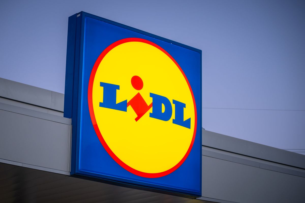 A generic Lidl store sign