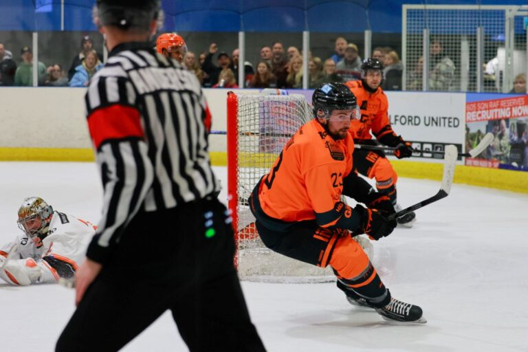#23 David Thomson, scorer of Tigers 1st goal. Photo: Edward Bowen / ebphotography