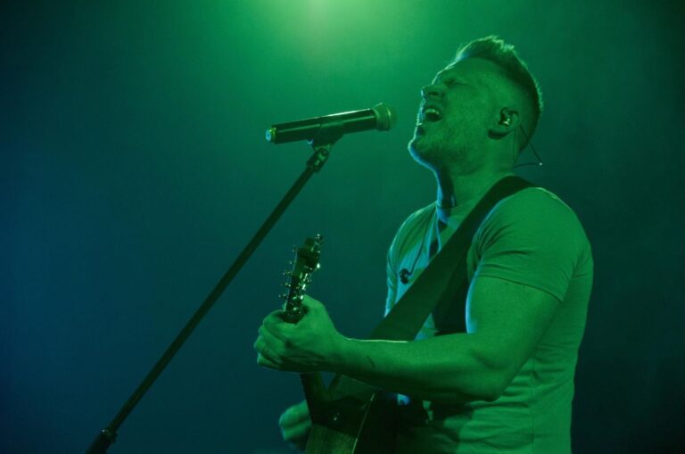 A generic image of a performer