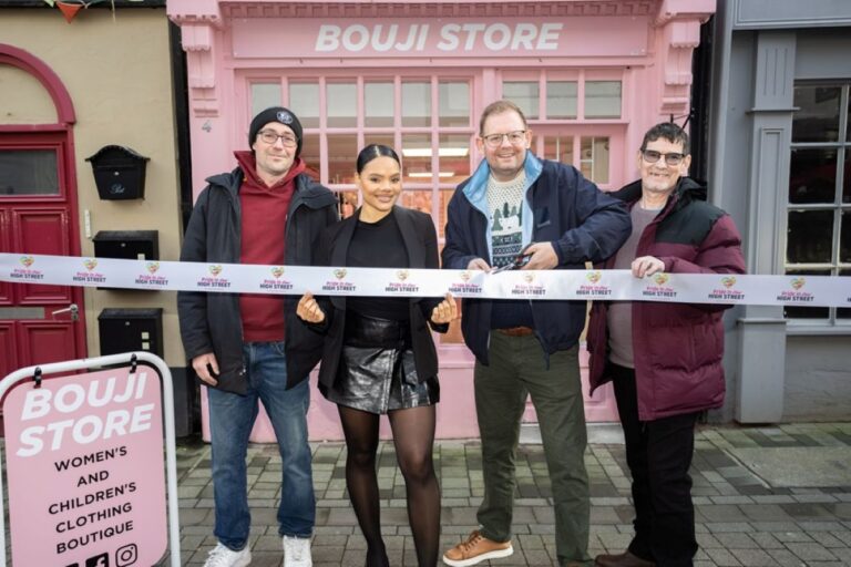 Bouji owner Karissa Hughes with Councillors Giles Luter, Paul Davis and Graham Cook