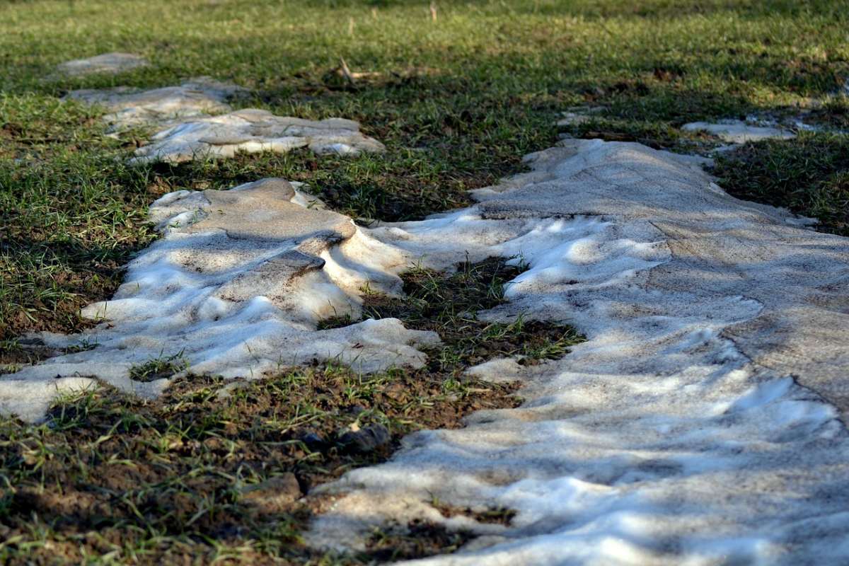 A generic image of melting snow